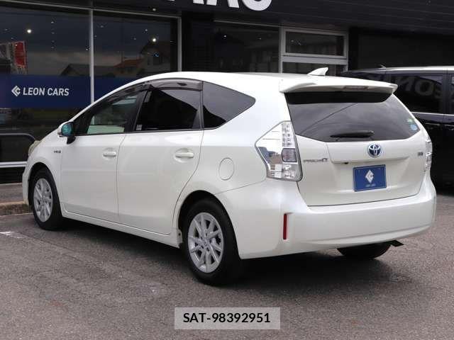 Toyota PRIUS ALPHA 2013-01 8131980-4