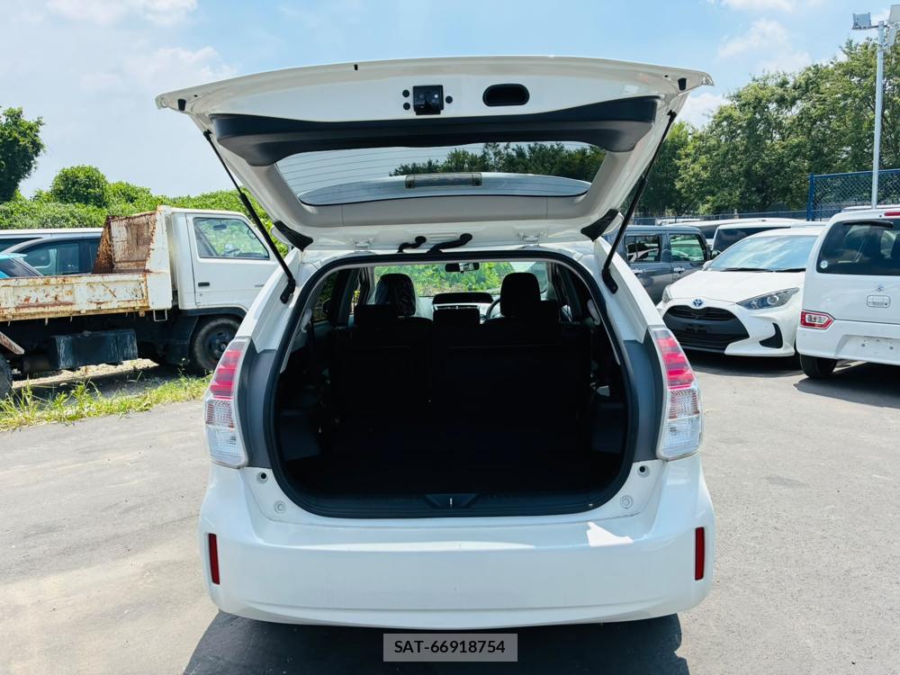 Toyota PRIUS ALPHA 2015-11 8111252-25