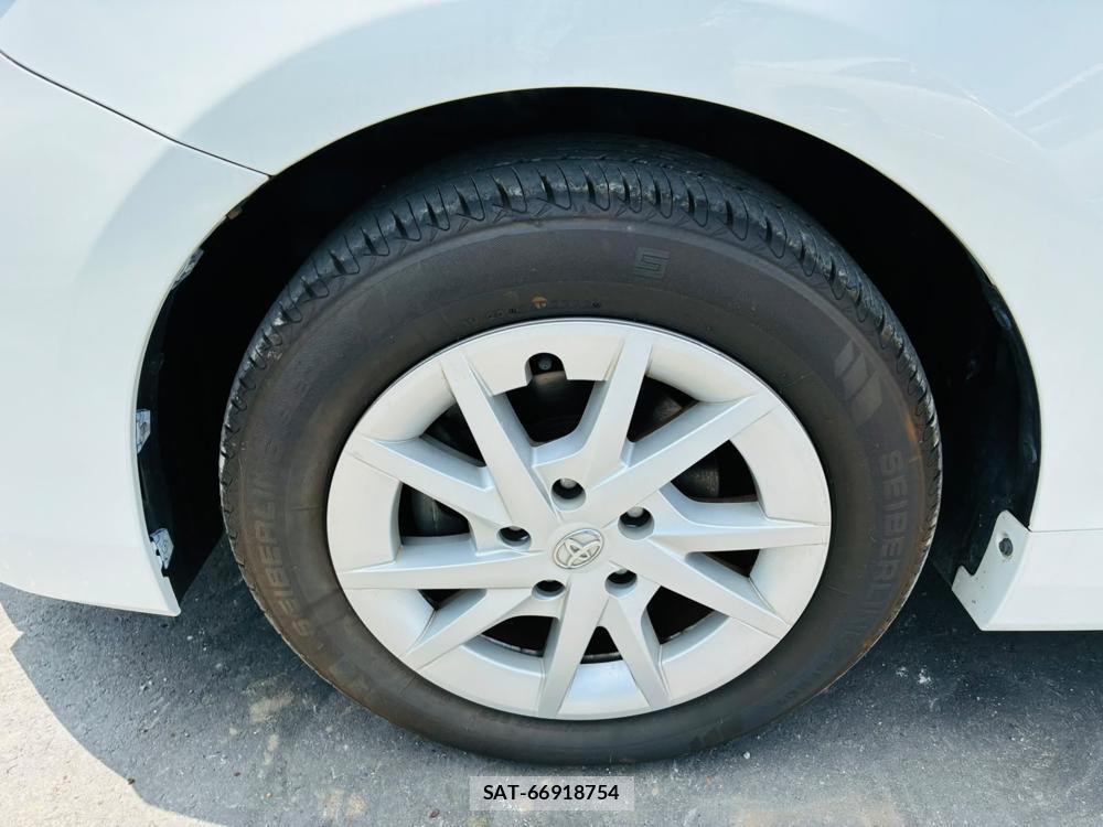Toyota PRIUS ALPHA 2015-11 8111252-28