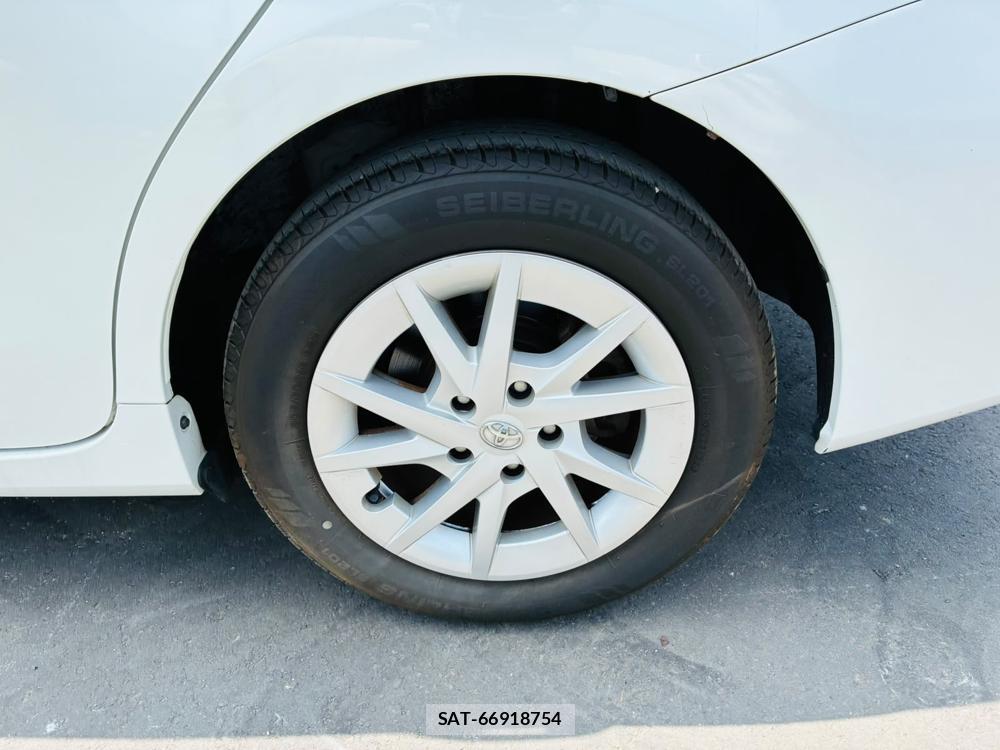 Toyota PRIUS ALPHA 2015-11 8111252-29