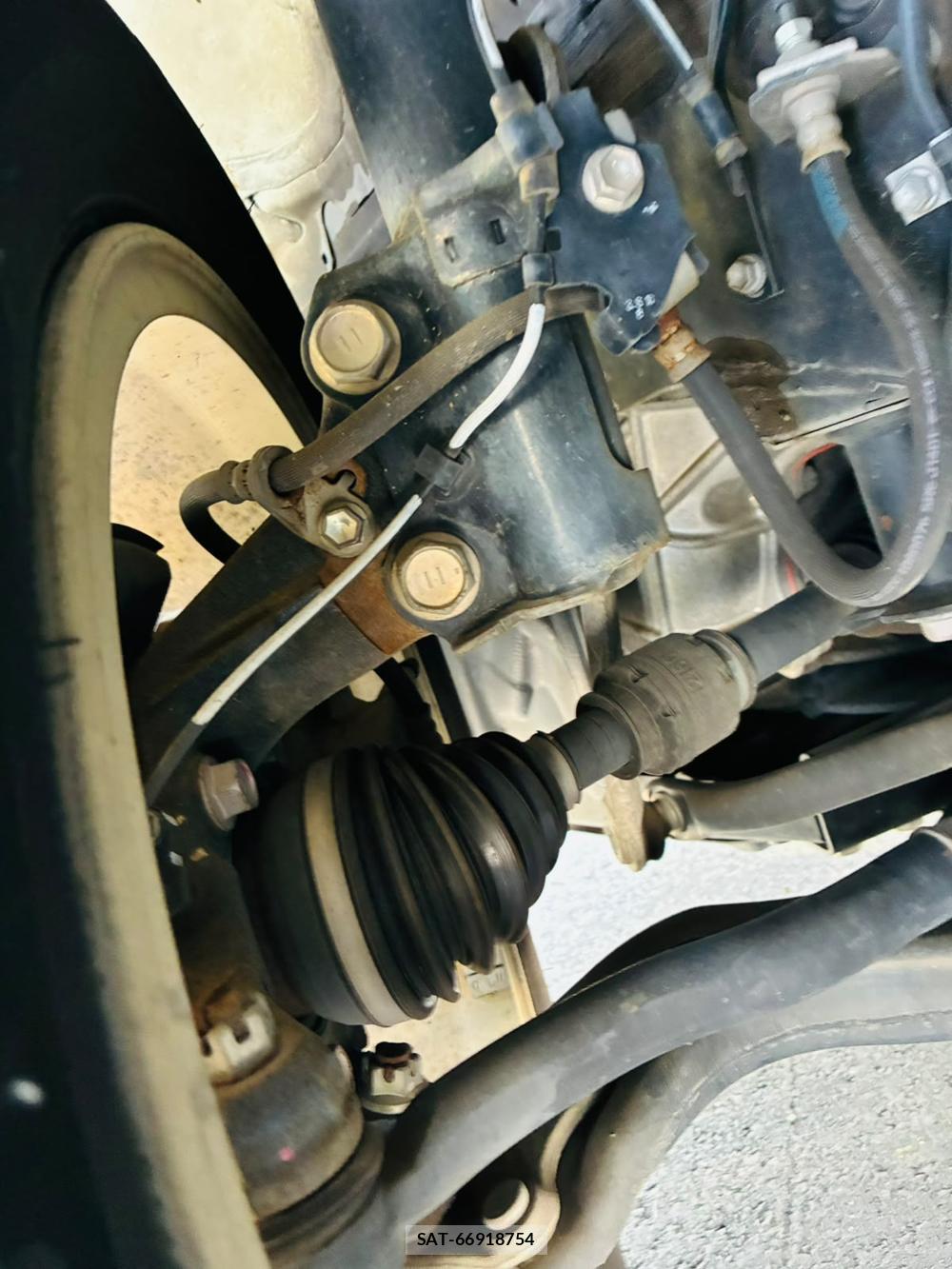 Toyota PRIUS ALPHA 2015-11 8111252-33