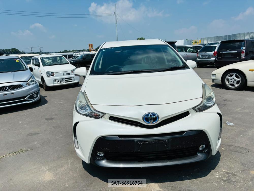 Toyota PRIUS ALPHA 2015-11 8111252-7