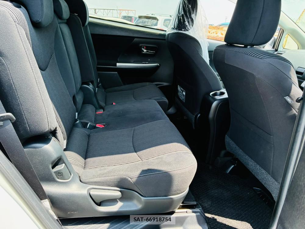 Toyota PRIUS ALPHA 2015-11 8111252-8
