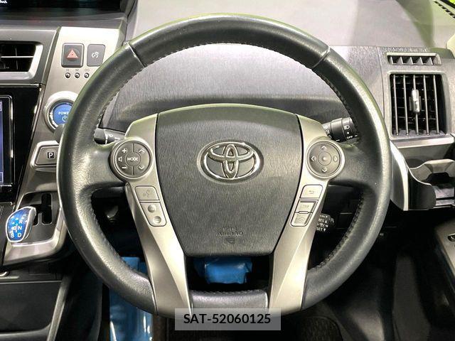 Toyota PRIUS ALPHA 2017-12 8146473-12