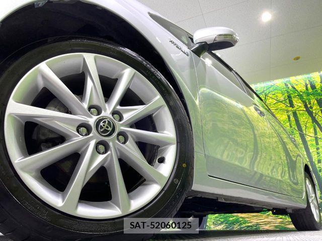 Toyota PRIUS ALPHA 2017-12 8146473-13