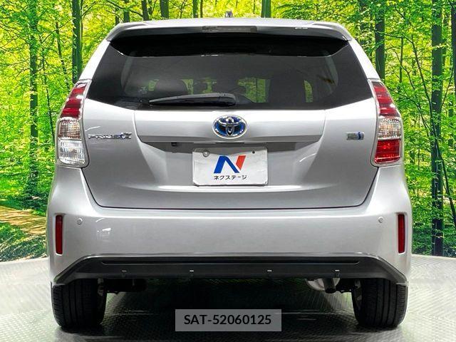 Toyota PRIUS ALPHA 2017-12 8146473-16