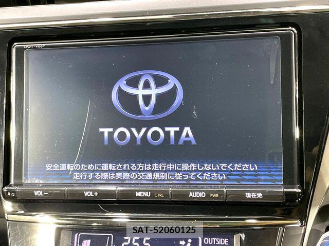 Toyota PRIUS ALPHA 2017-12 8146473-2