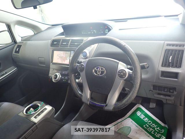 Toyota PRIUS ALPHA 2011-09 8159052-1
