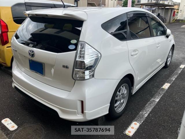 Toyota PRIUS ALPHA 2011-11 8159055-1