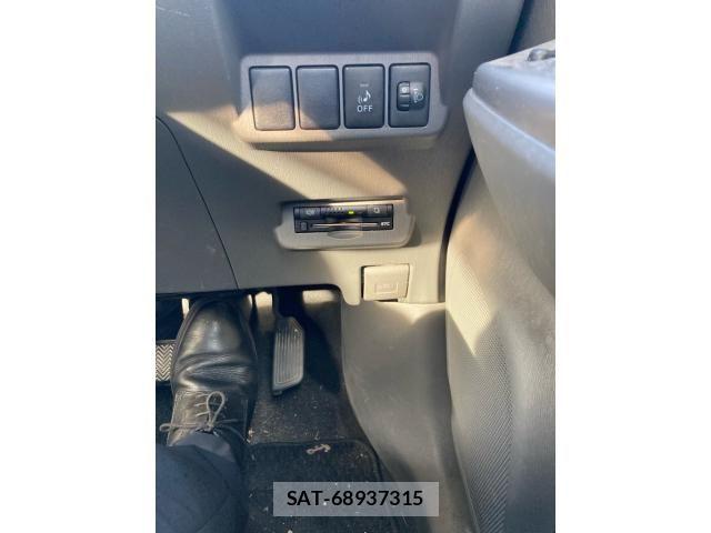 Toyota PRIUS ALPHA 2012-02 8159056-14