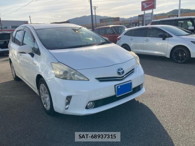 Toyota PRIUS ALPHA 2012-02 8159056-1