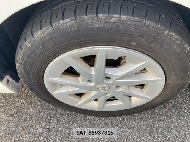 Toyota PRIUS ALPHA 2012-02 8159056-2