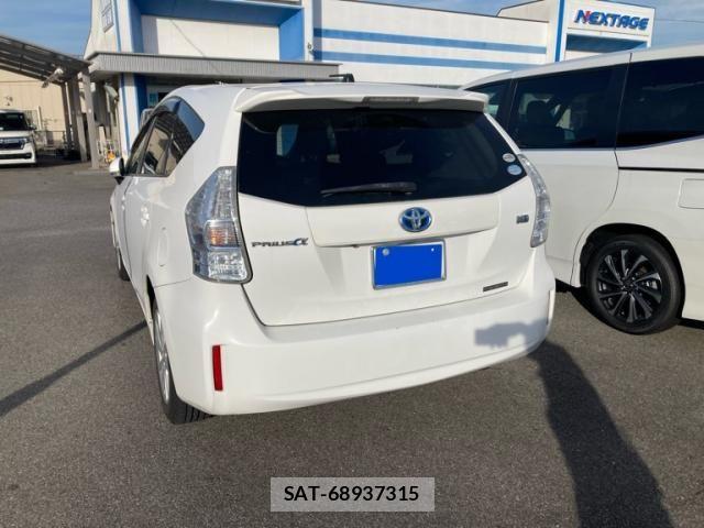 Toyota PRIUS ALPHA 2012-02 8159056-6