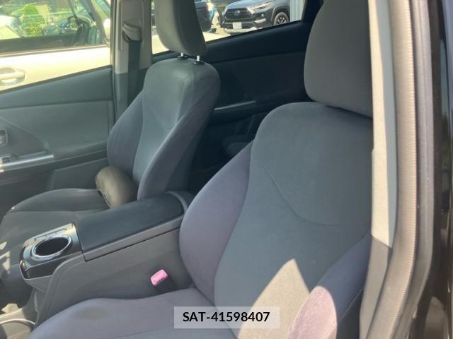 Toyota PRIUS ALPHA 2012-03 8209694-12