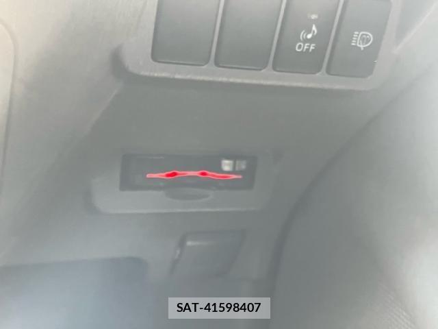 Toyota PRIUS ALPHA 2012-03 8209694-19