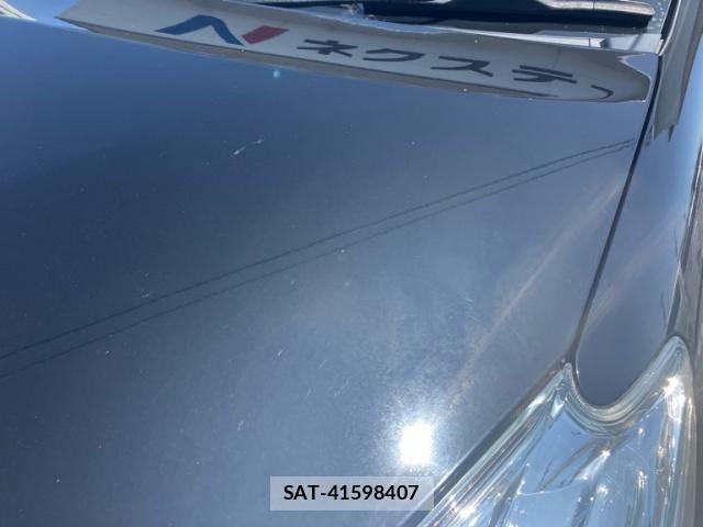 Toyota PRIUS ALPHA 2012-03 8209694-5