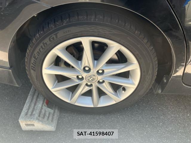 Toyota PRIUS ALPHA 2012-03 8209694-8