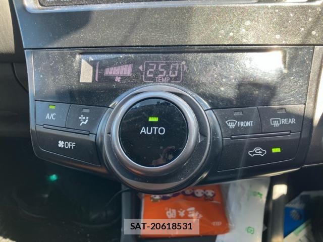 Toyota PRIUS ALPHA 2013-11 8209696-16