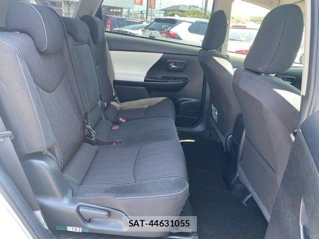 Toyota PRIUS ALPHA 2017-08 8209683-13