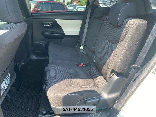 Toyota PRIUS ALPHA 2017-08 8209683-14