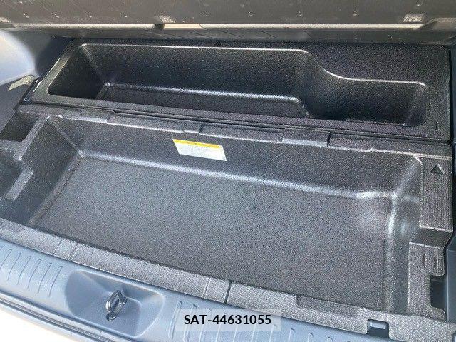 Toyota PRIUS ALPHA 2017-08 8209683-16
