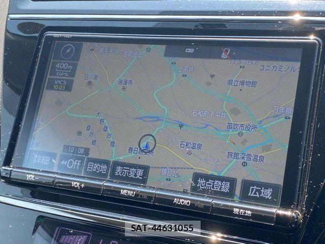 Toyota PRIUS ALPHA 2017-08 8209683-18