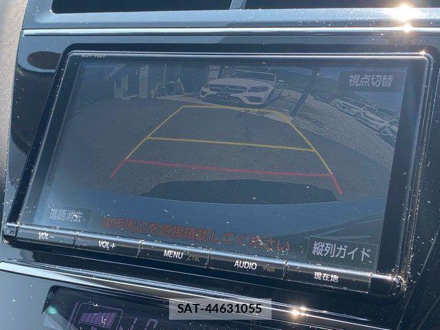 Toyota PRIUS ALPHA 2017-08 8209683-19