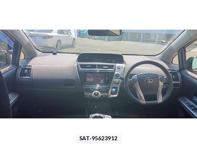 Toyota PRIUS ALPHA 2016-11 8209686-12