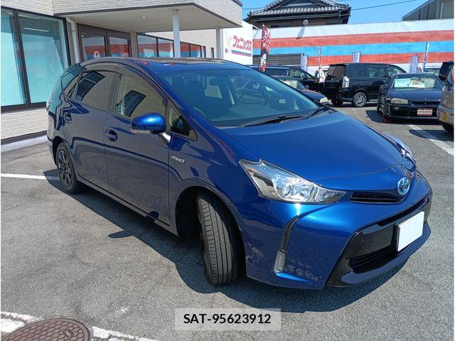 Toyota PRIUS ALPHA 2016-11 8209686-2