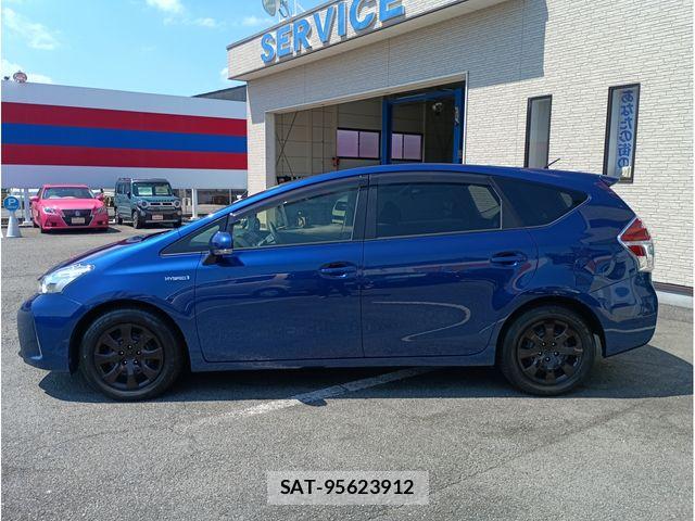 Toyota PRIUS ALPHA 2016-11 8209686-3