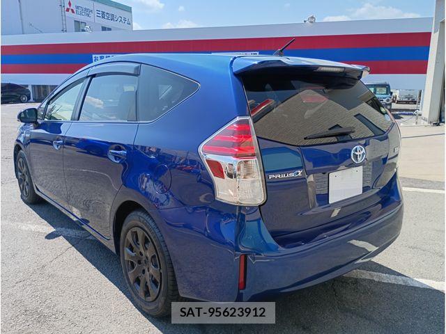 Toyota PRIUS ALPHA 2016-11 8209686-4