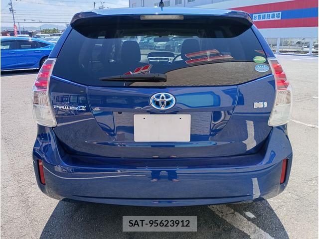 Toyota PRIUS ALPHA 2016-11 8209686-5