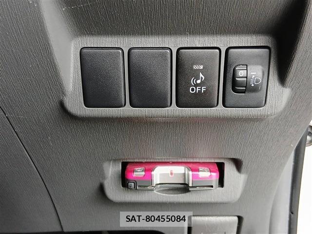 Toyota PRIUS ALPHA 2012-03 8209685-10