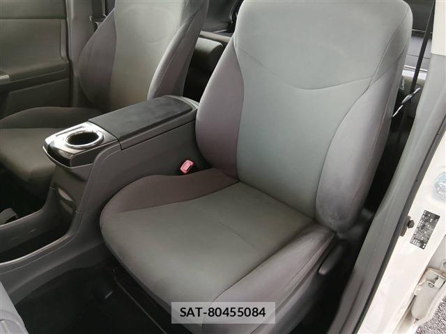 Toyota PRIUS ALPHA 2012-03 8209685-15