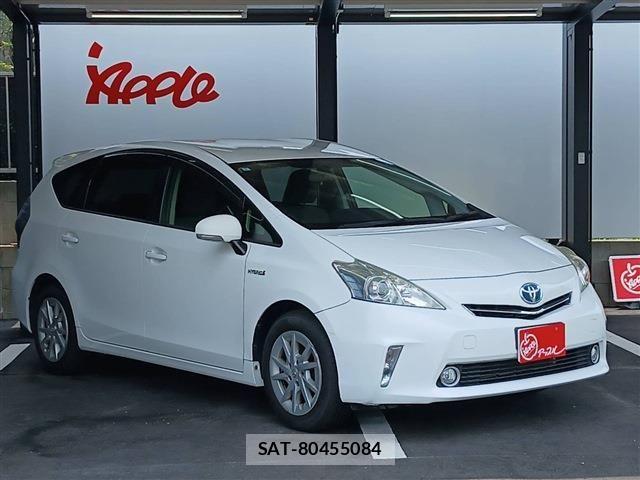 Toyota PRIUS ALPHA 2012-03 8209685-1