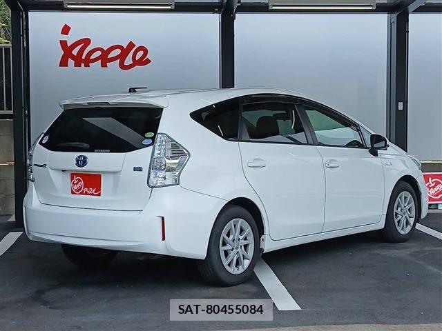 Toyota PRIUS ALPHA 2012-03 8209685-3