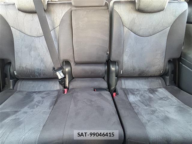Toyota PRIUS ALPHA 2012-10 8209687-13