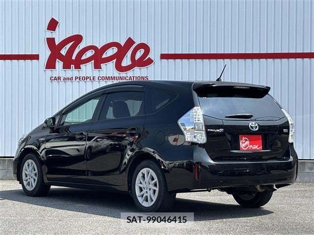 Toyota PRIUS ALPHA 2012-10 8209687-2