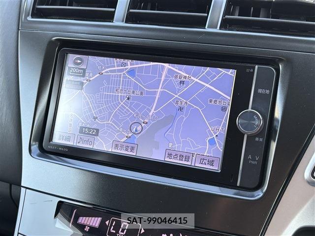 Toyota PRIUS ALPHA 2012-10 8209687-7