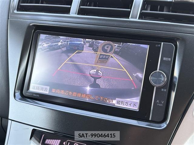 Toyota PRIUS ALPHA 2012-10 8209687-8