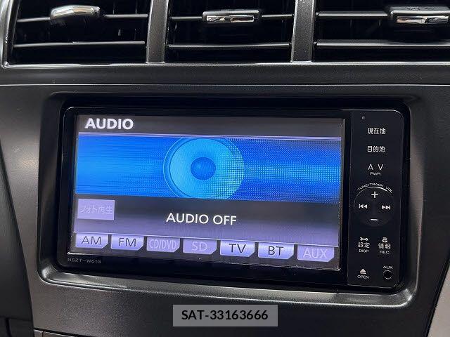 Toyota PRIUS ALPHA 2012-01 8209689-10