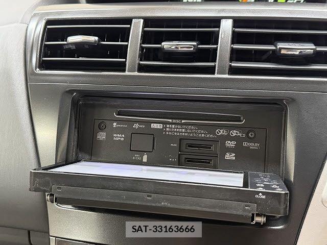 Toyota PRIUS ALPHA 2012-01 8209689-11