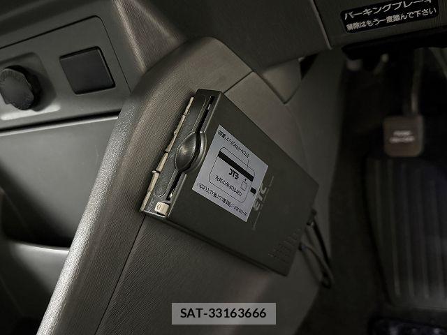 Toyota PRIUS ALPHA 2012-01 8209689-14