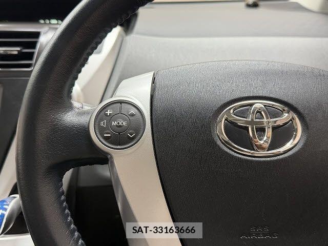 Toyota PRIUS ALPHA 2012-01 8209689-15