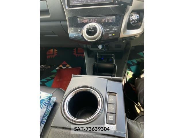 Toyota PRIUS ALPHA 2012-03 8209697-18