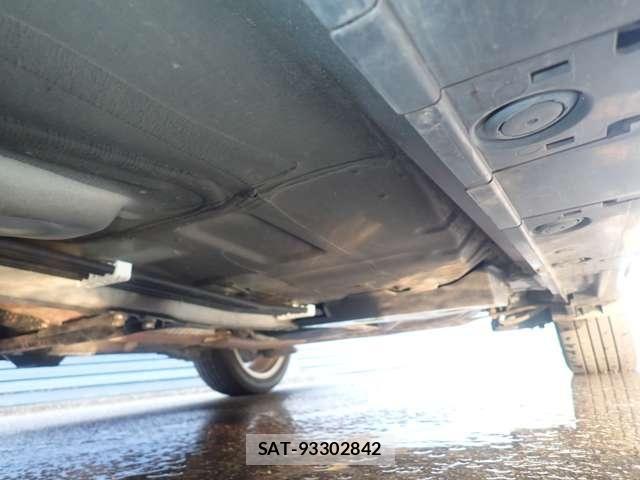Toyota PRIUS ALPHA 2012-10 8209688-23
