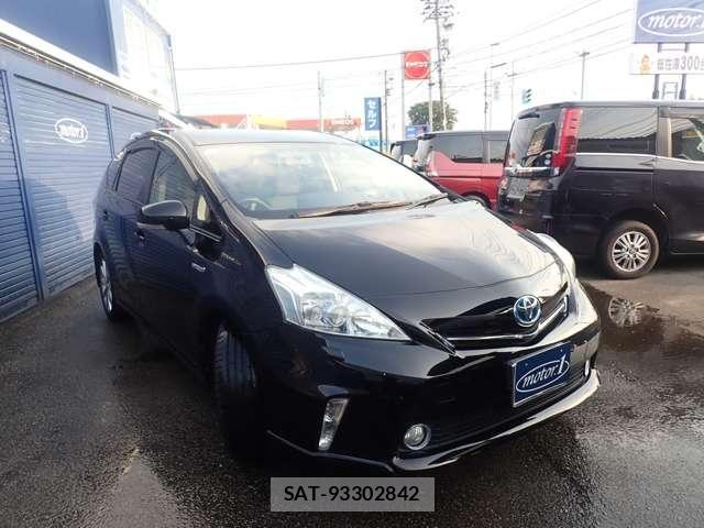 Toyota PRIUS ALPHA 2012-10 8209688-2