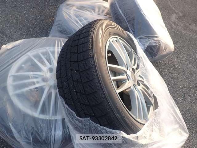 Toyota PRIUS ALPHA 2012-10 8209688-29