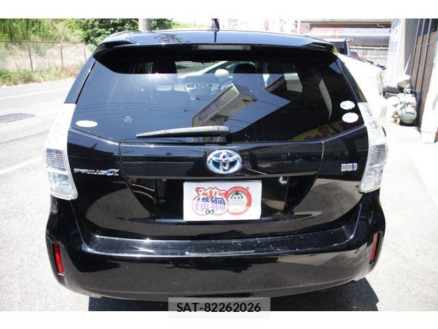 Toyota PRIUS ALPHA 2013-12 8209684-17