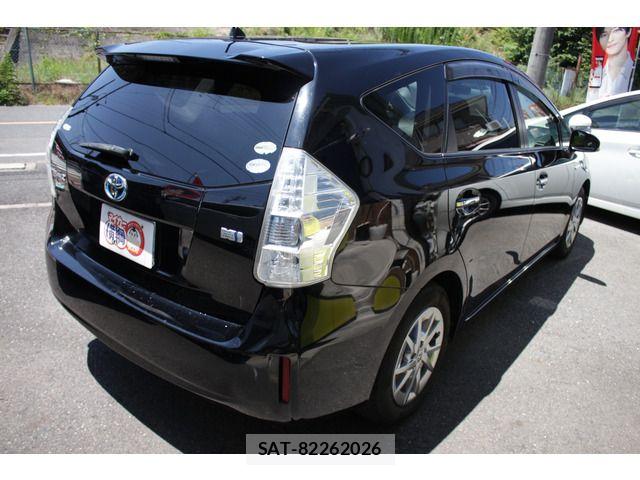 Toyota PRIUS ALPHA 2013-12 8209684-18